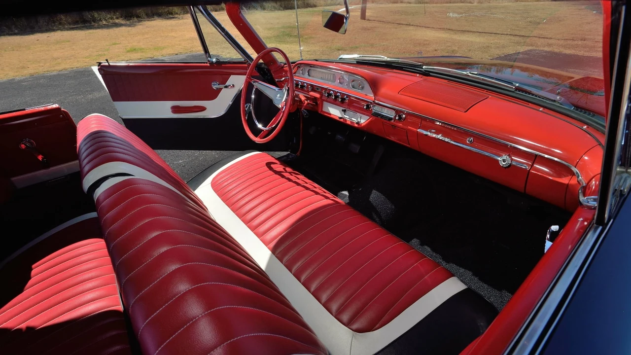 1960 Ford Galaxie 1st Gen - Image 26 of 31