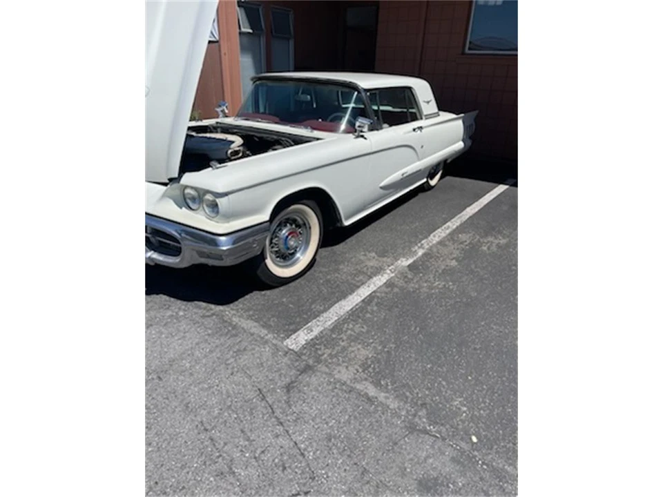 1960 Ford Thunderbird 2nd Gen - Image 4 of 8