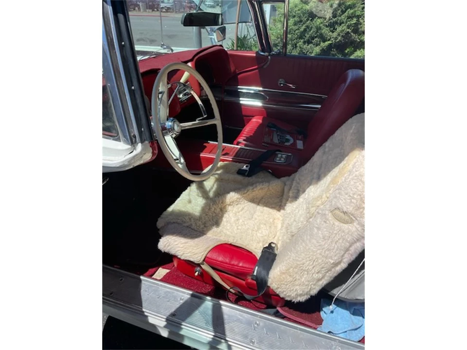 1960 Ford Thunderbird 2nd Gen - Image 5 of 8