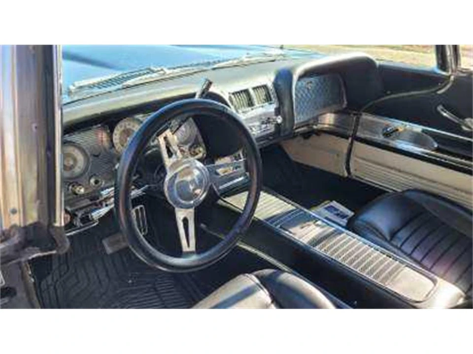 1960 Ford Thunderbird 2nd Gen - Image 9 of 31