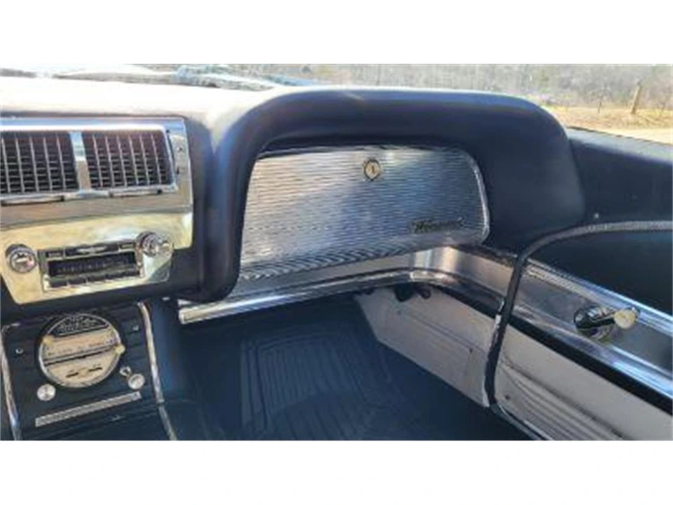 1960 Ford Thunderbird 2nd Gen - Image 14 of 31