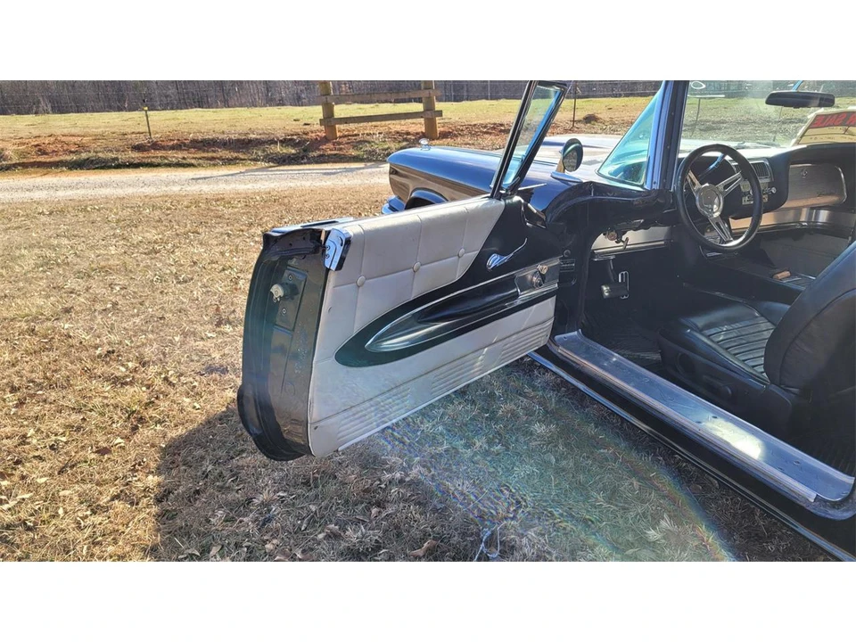 1960 Ford Thunderbird 2nd Gen - Image 8 of 31