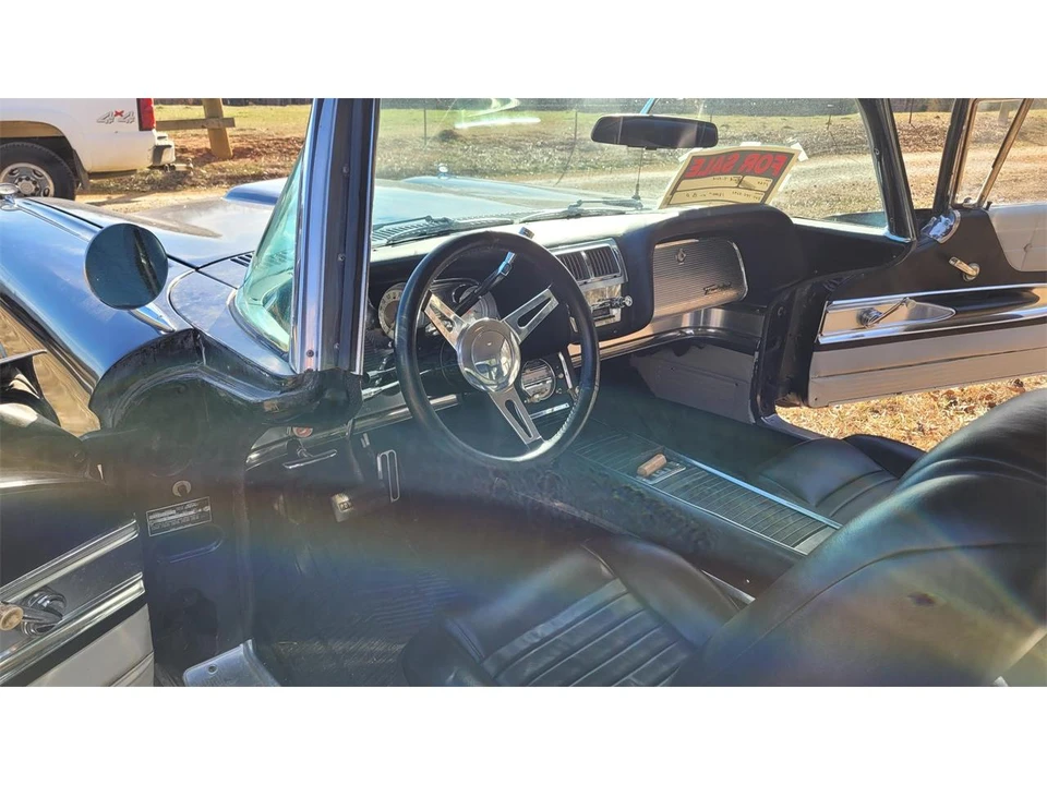 1960 Ford Thunderbird 2nd Gen - Image 25 of 31