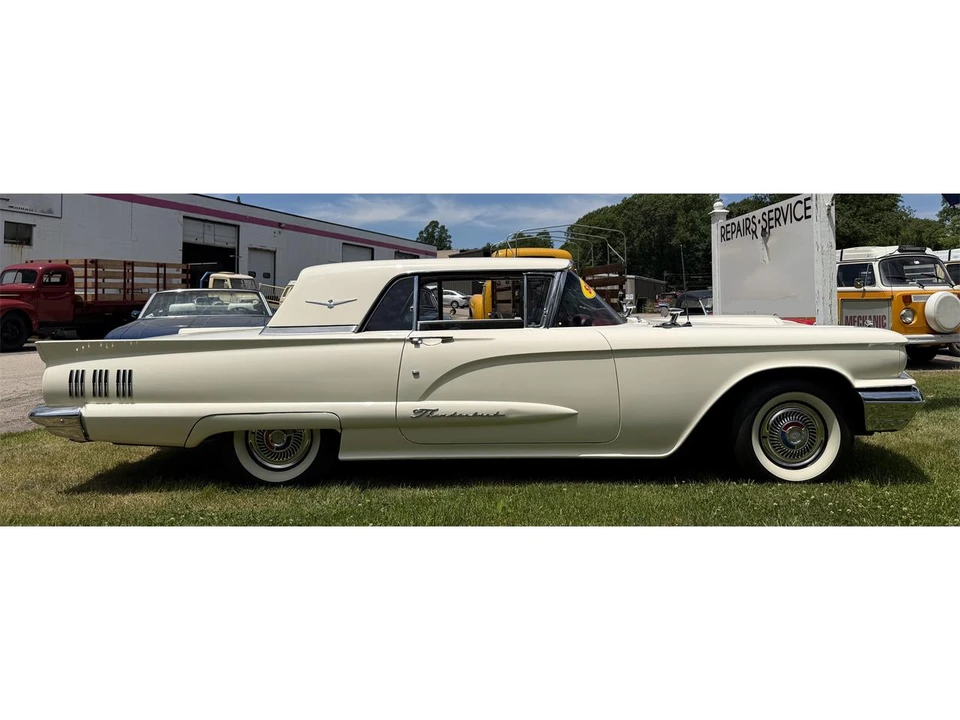 1960 Ford Thunderbird 2nd Gen - Image 4 of 31