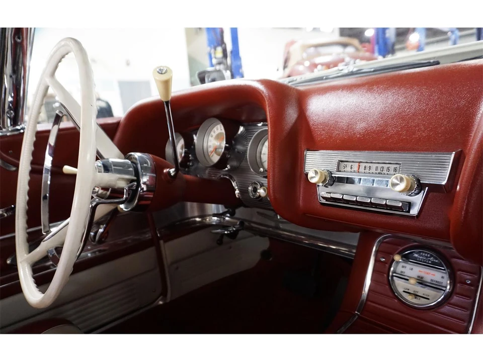 1960 Ford Thunderbird 2nd Gen - Image 15 of 31