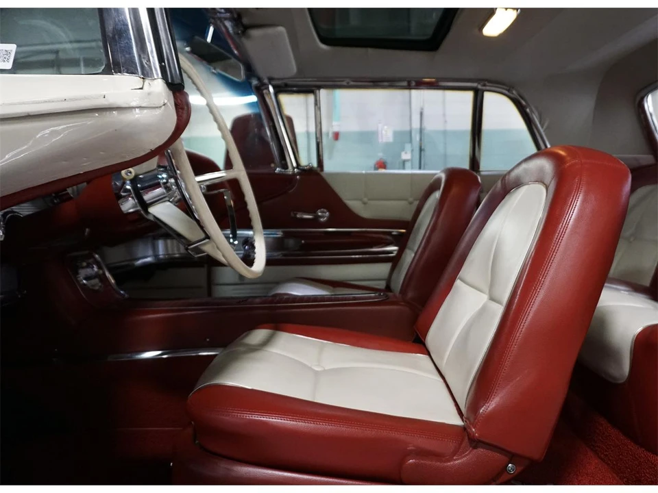 1960 Ford Thunderbird 2nd Gen - Image 21 of 31