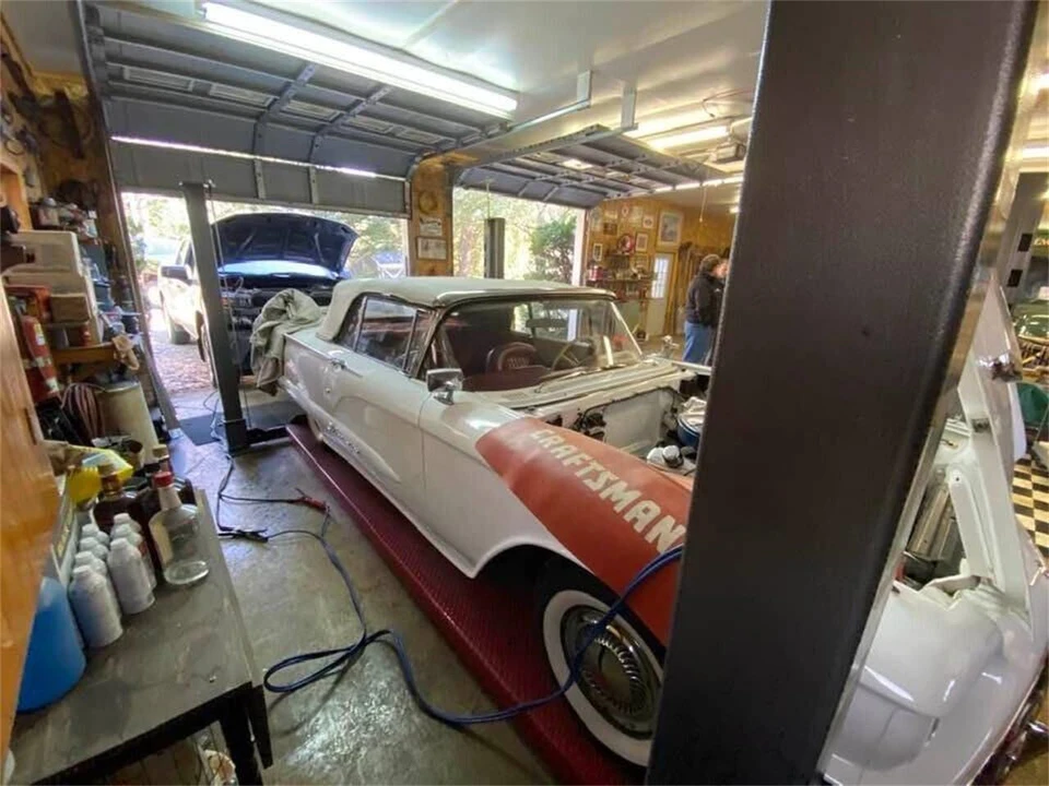 1960 Ford Thunderbird 2nd Gen - Image 24 of 26