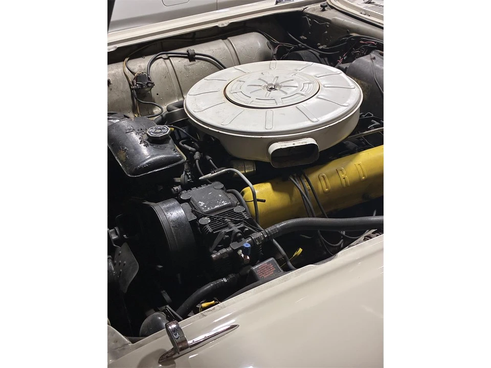 1960 Ford Thunderbird 2nd Gen - Image 11 of 14