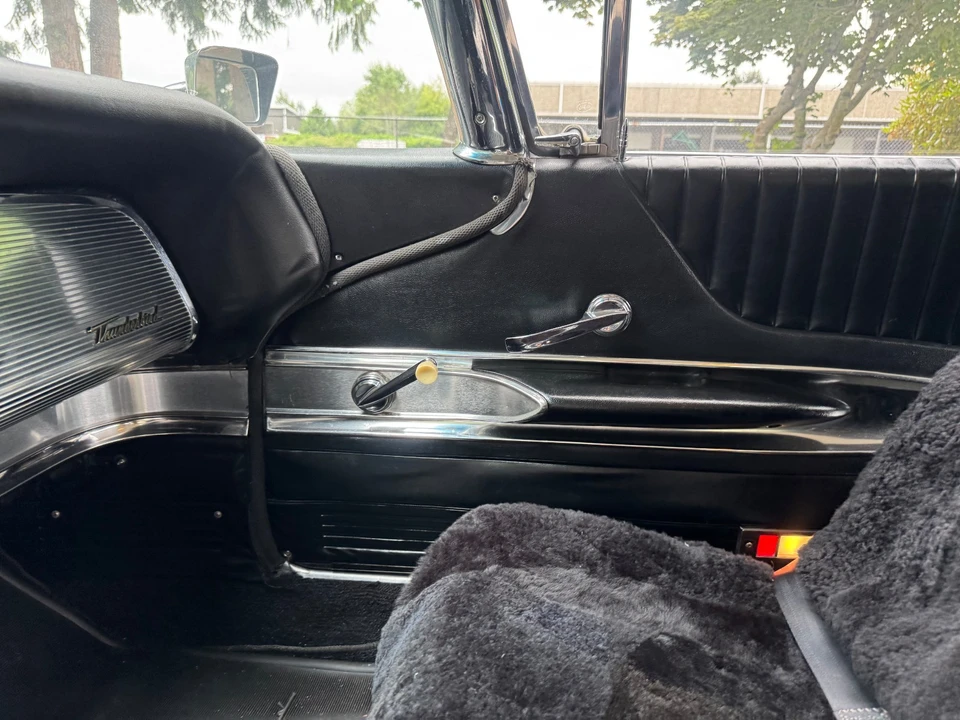 1960 Ford Thunderbird 2nd Gen - Image 22 of 31