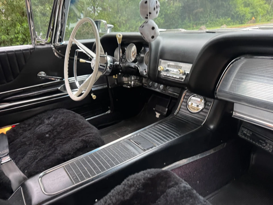 1960 Ford Thunderbird 2nd Gen - Image 15 of 31