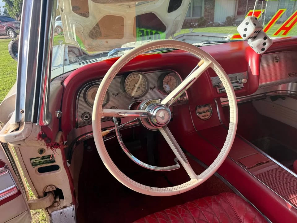 1960 Ford Thunderbird 2nd Gen - Image 5 of 8