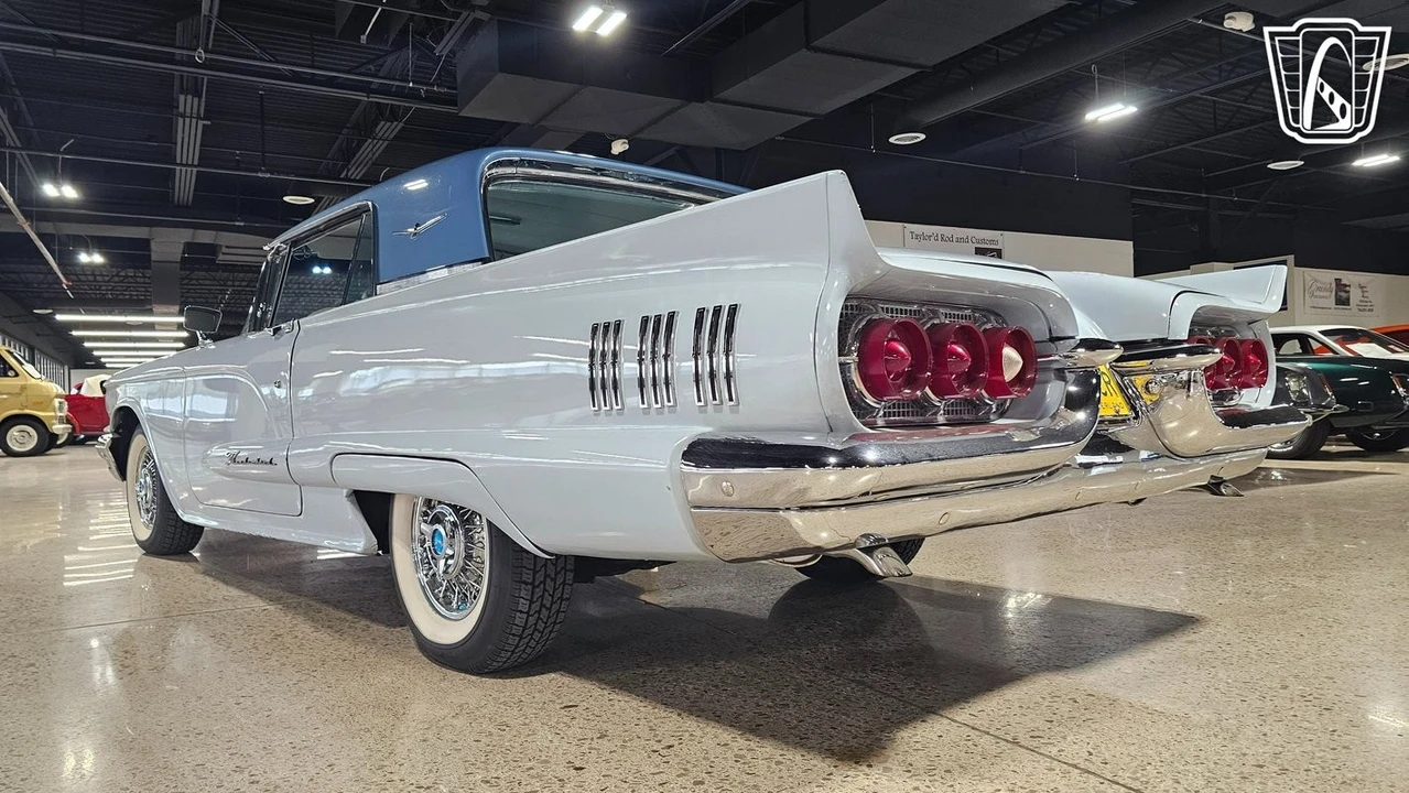 1960 Ford Thunderbird 2nd Gen - Image 9 of 21