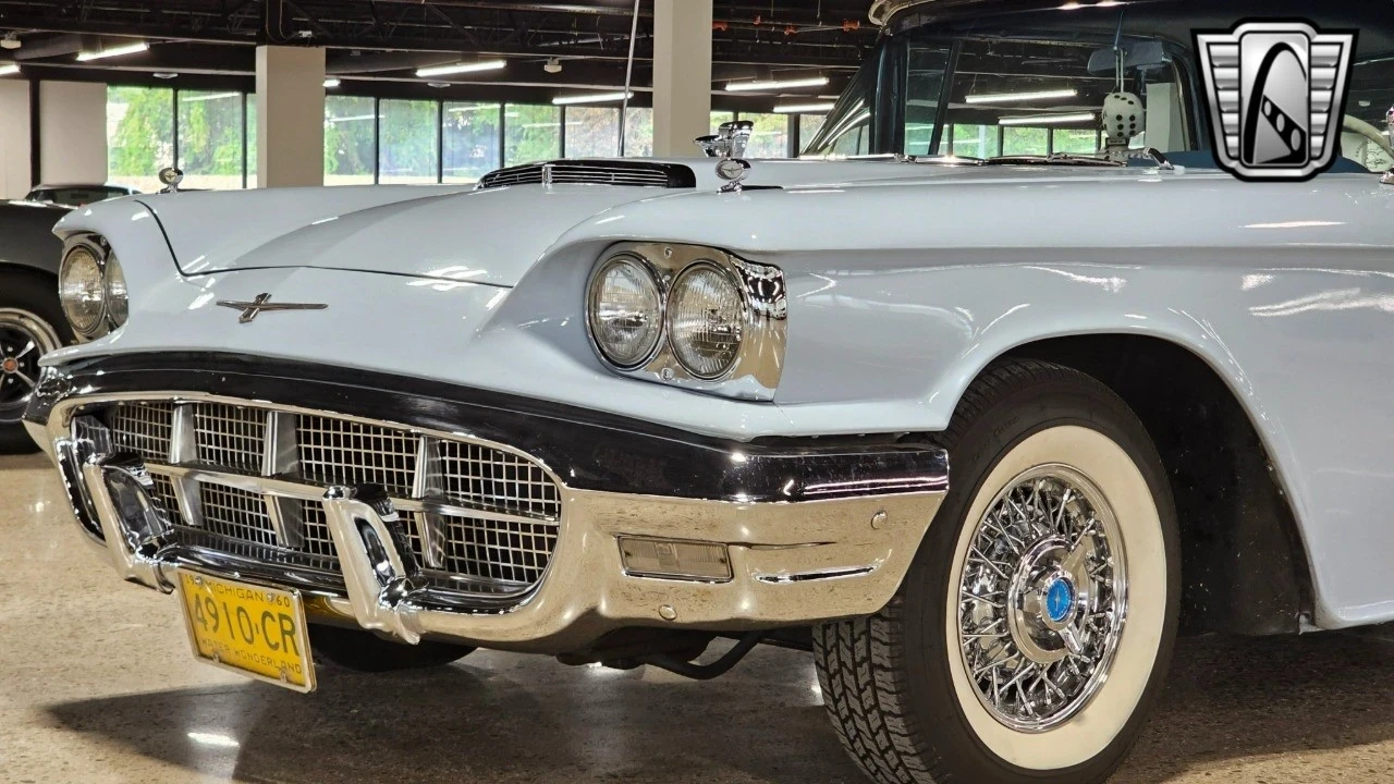 1960 Ford Thunderbird 2nd Gen - Image 10 of 12