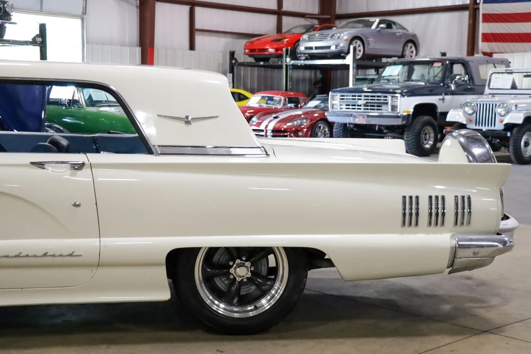 1960 Ford Thunderbird 2nd Gen - Image 5 of 12