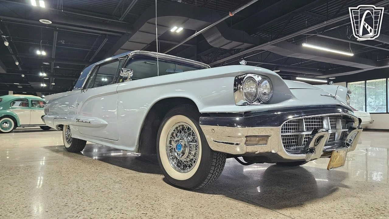 1960 Ford Thunderbird 2nd Gen - Image 18 of 21