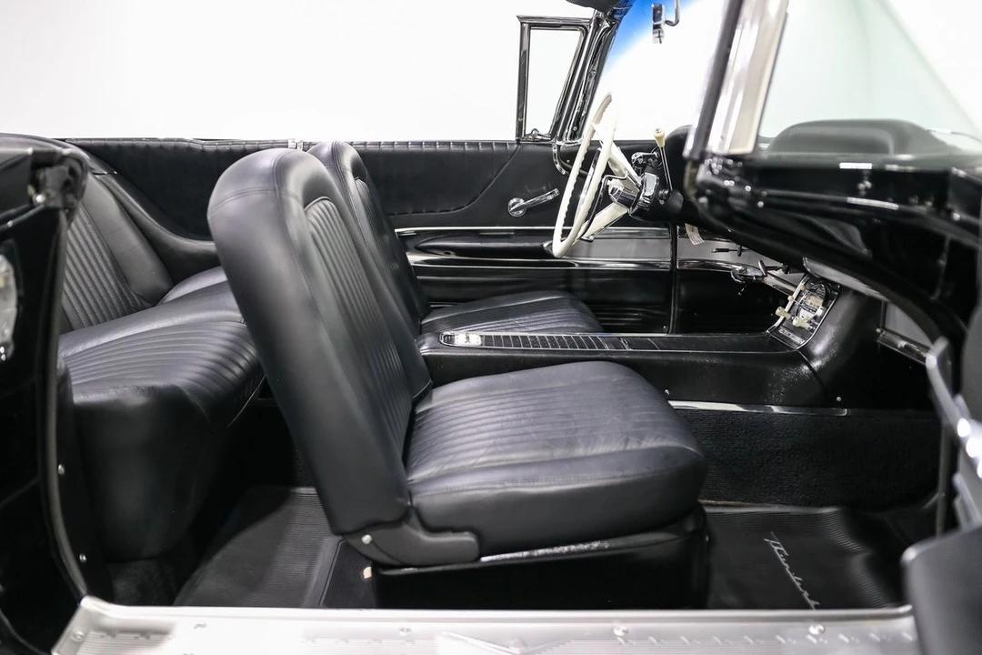 1960 Ford Thunderbird 2nd Gen - Image 20 of 31