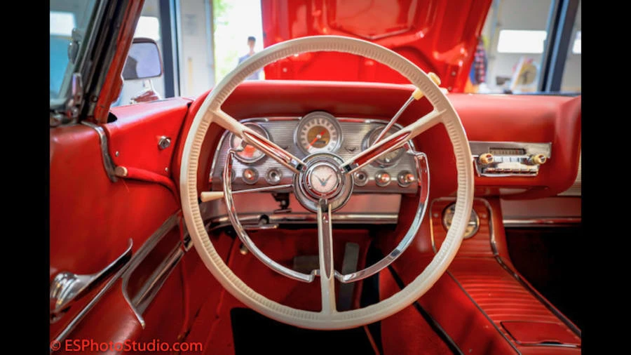 1960 Ford Thunderbird 2nd Gen - Image 5 of 12