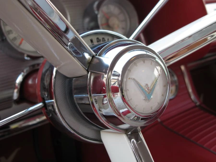 1960 Ford Thunderbird 2nd Gen - Image 6 of 12