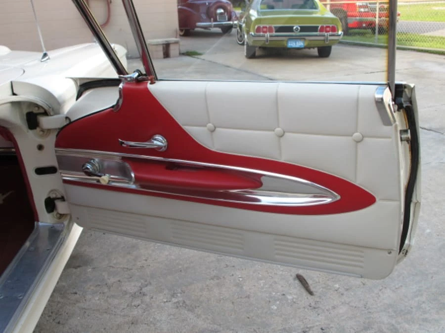 1960 Ford Thunderbird 2nd Gen - Image 9 of 12