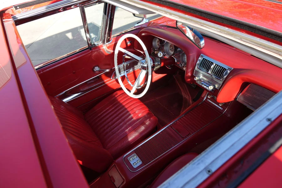 1960 Ford Thunderbird 2nd Gen - Image 11 of 22