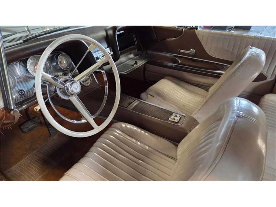 1960 Ford Thunderbird 2nd Gen - Image 17 of 31