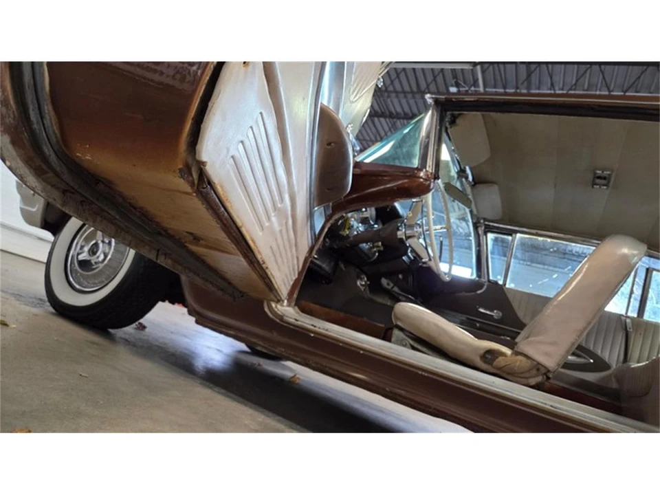 1960 Ford Thunderbird 2nd Gen - Image 15 of 31