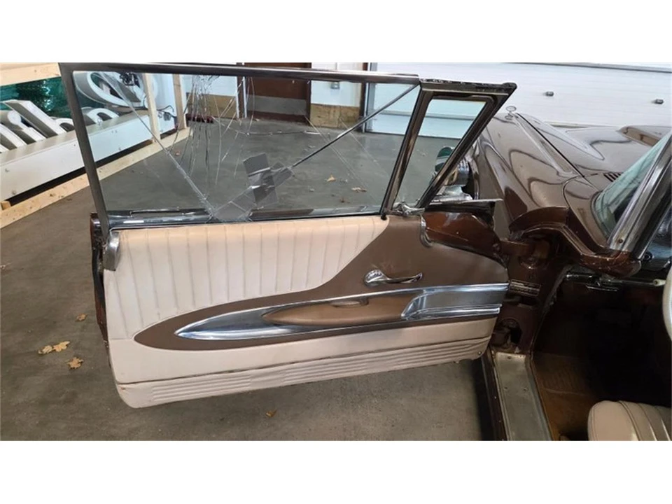 1960 Ford Thunderbird 2nd Gen - Image 14 of 31
