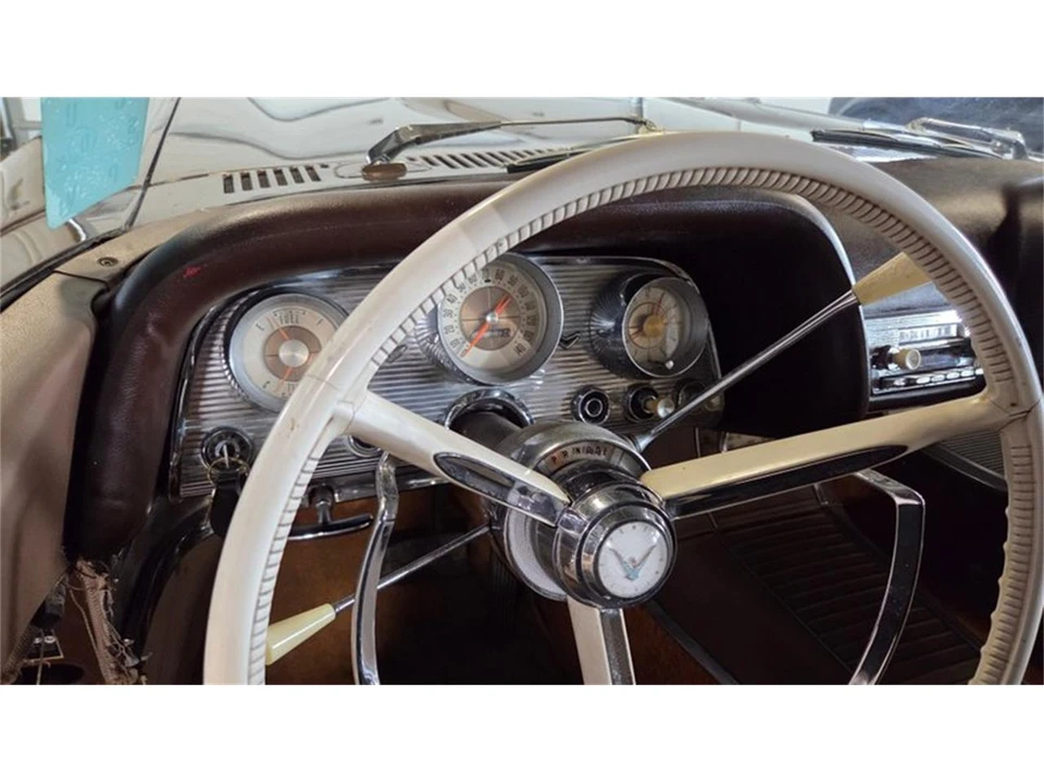 1960 Ford Thunderbird 2nd Gen - Image 22 of 31