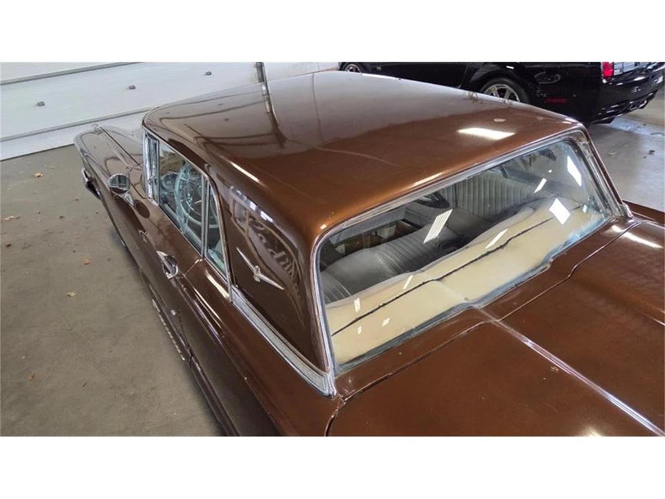 1960 Ford Thunderbird 2nd Gen - Image 11 of 31