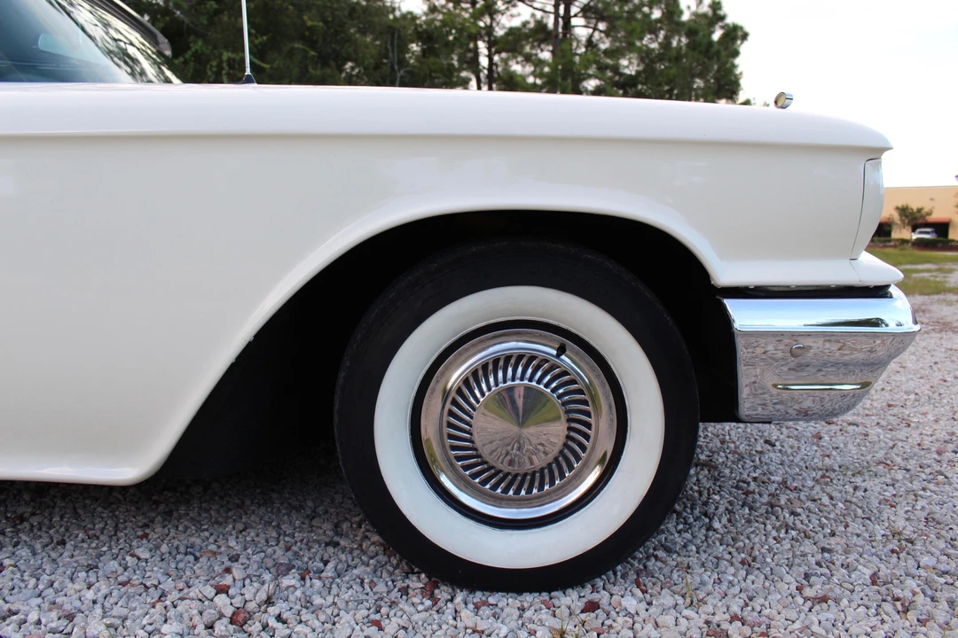 1960 Ford Thunderbird 2nd Gen - Image 29 of 31