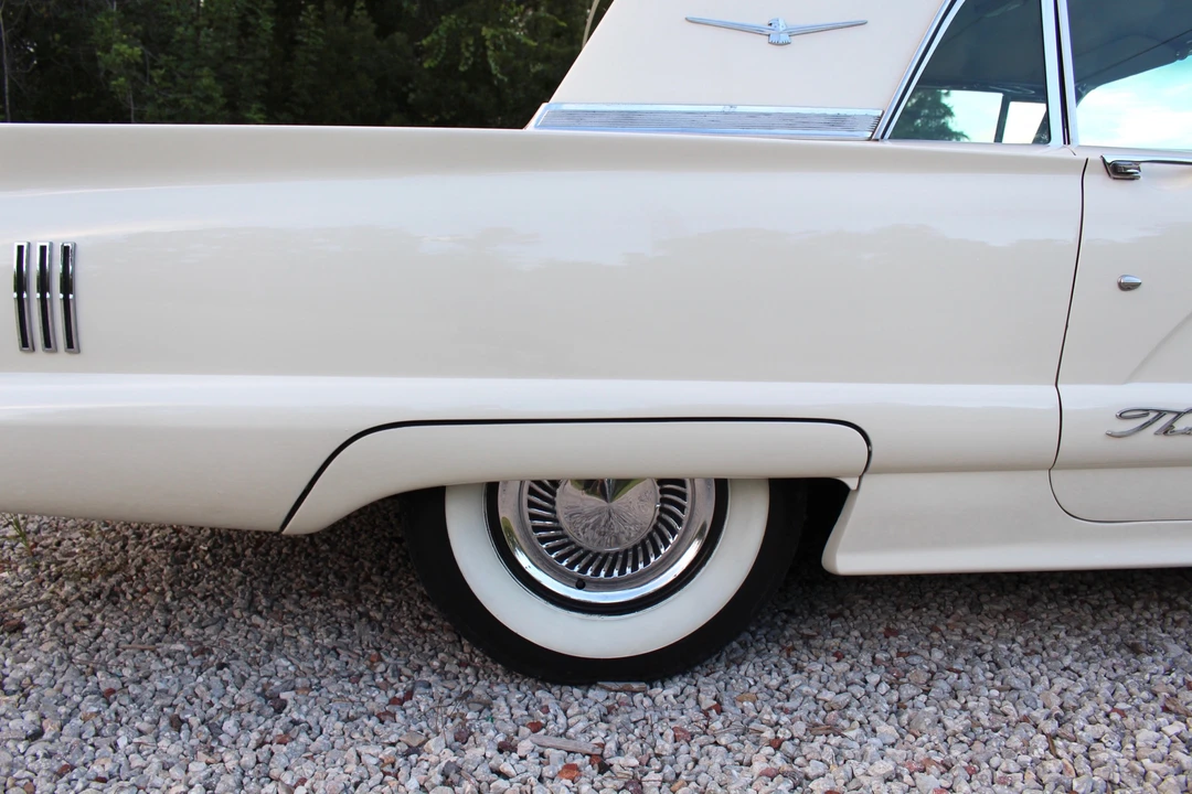 1960 Ford Thunderbird 2nd Gen - Image 27 of 31