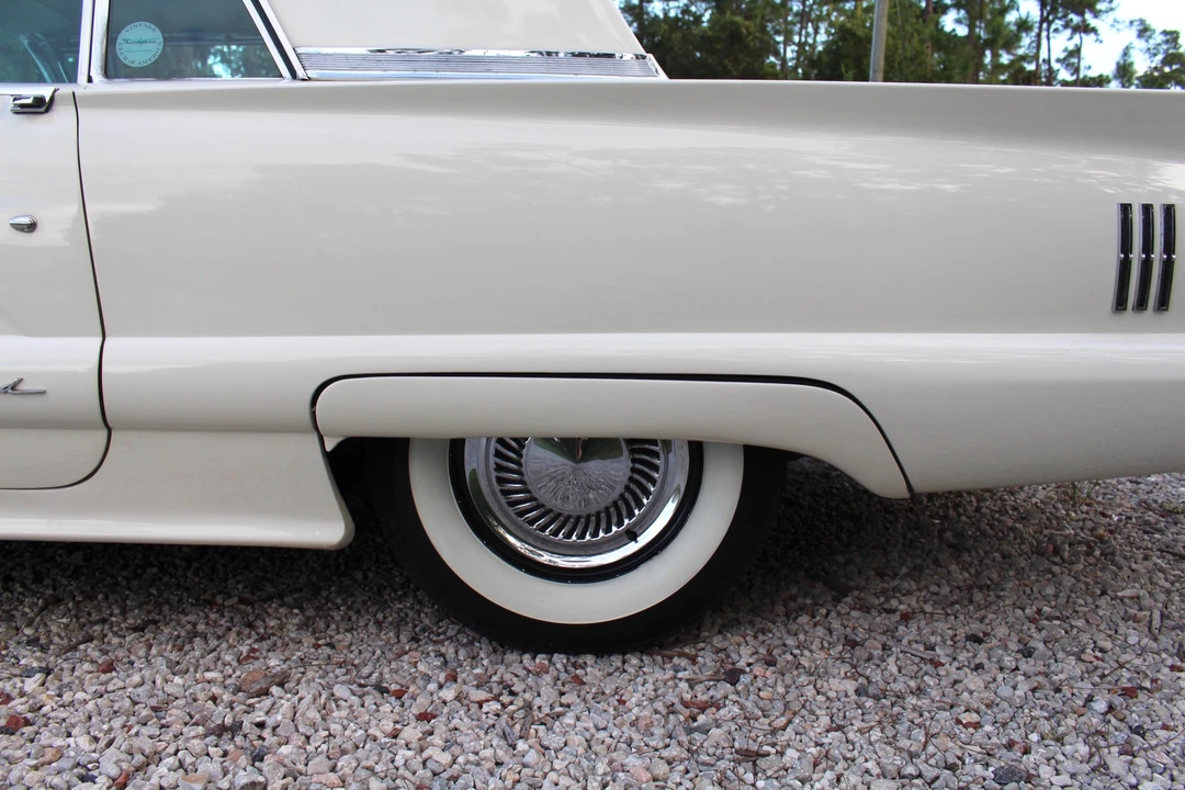 1960 Ford Thunderbird 2nd Gen - Image 24 of 31
