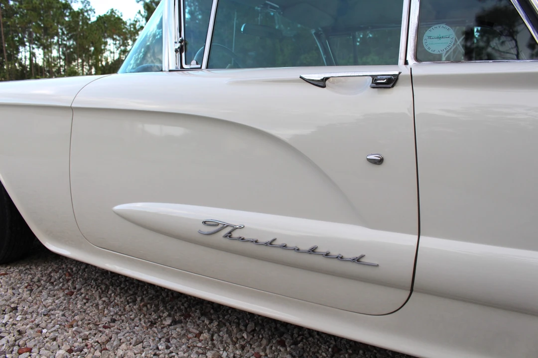 1960 Ford Thunderbird 2nd Gen - Image 23 of 31