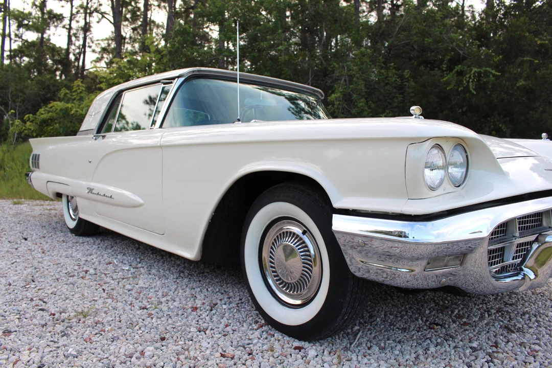 1960 Ford Thunderbird 2nd Gen - Image 13 of 31