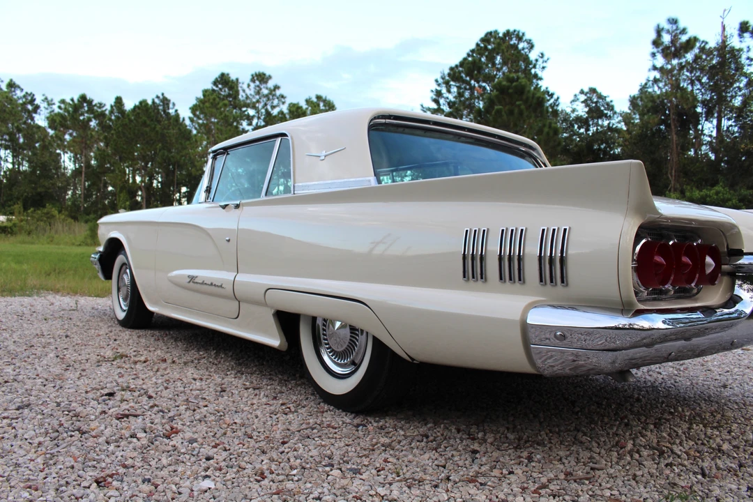 1960 Ford Thunderbird 2nd Gen - Image 10 of 31