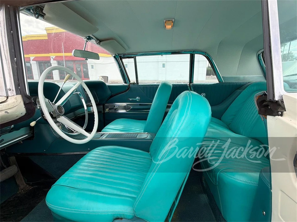 1960 Ford Thunderbird 2nd Gen - Image 3 of 4