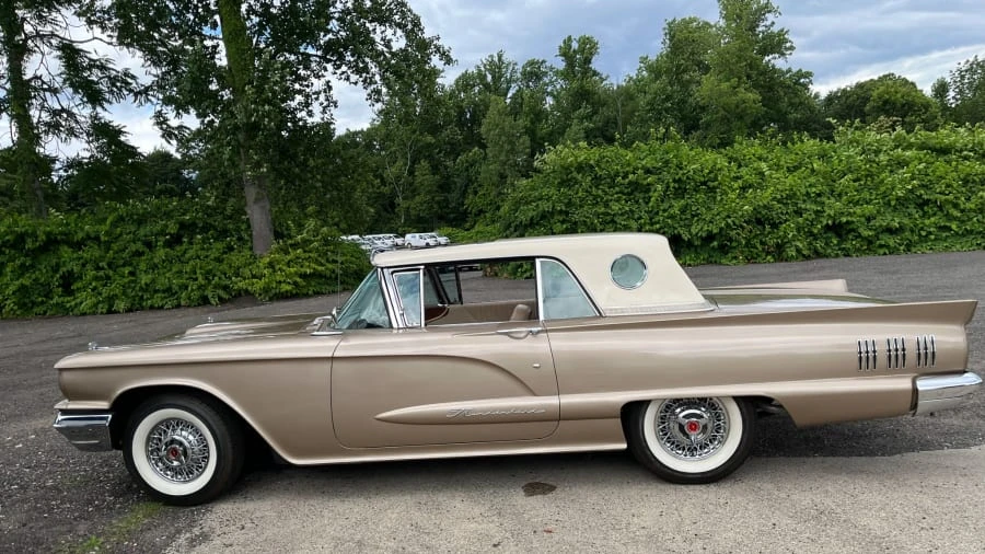 1960 Ford Thunderbird 2nd Gen - Image 4 of 12