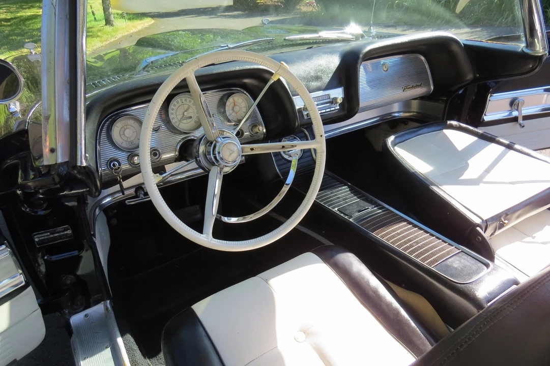 1960 Ford Thunderbird 2nd Gen - Image 21 of 31