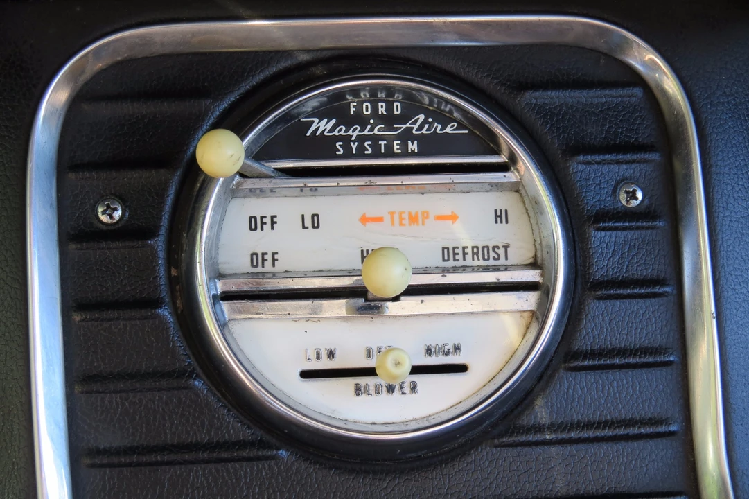 1960 Ford Thunderbird 2nd Gen - Image 19 of 31