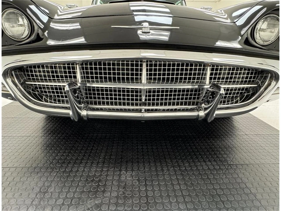 1960 Ford Thunderbird 2nd Gen - Image 9 of 31