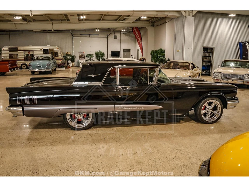 1960 Ford Thunderbird 2nd Gen - Image 11 of 31