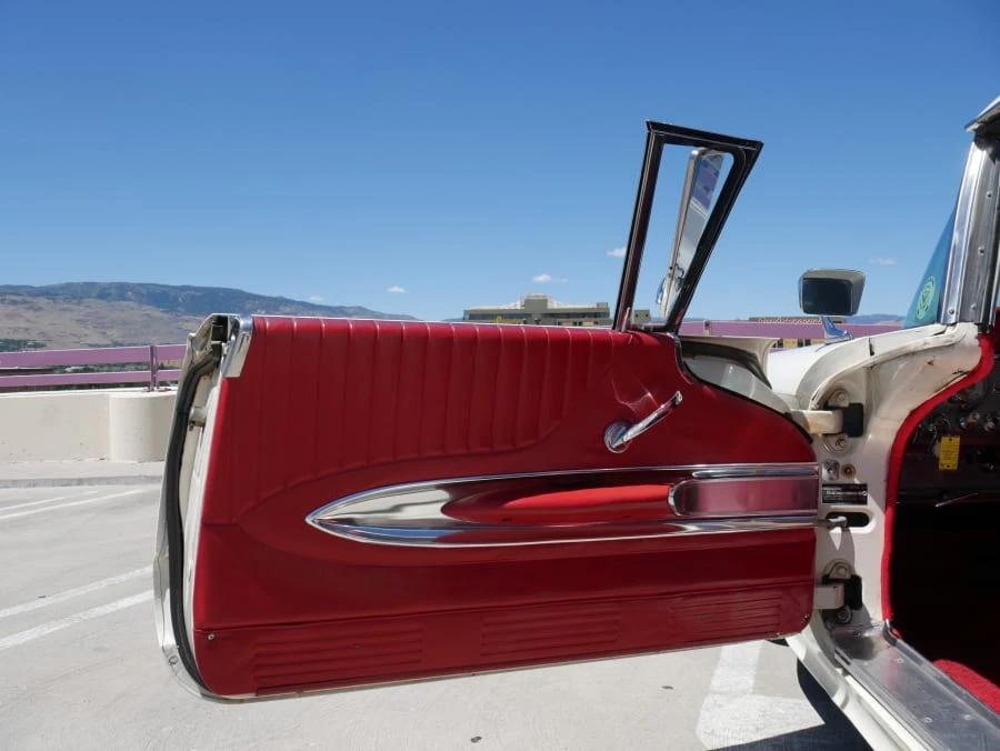 1960 Ford Thunderbird 2nd Gen - Image 4 of 25
