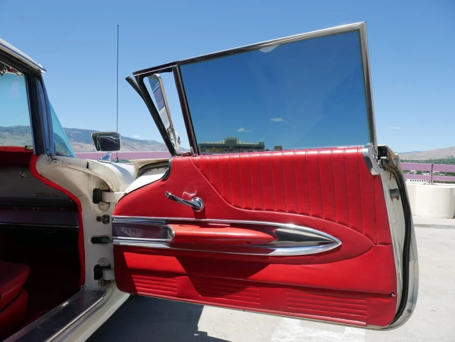 1960 Ford Thunderbird 2nd Gen - Image 14 of 25