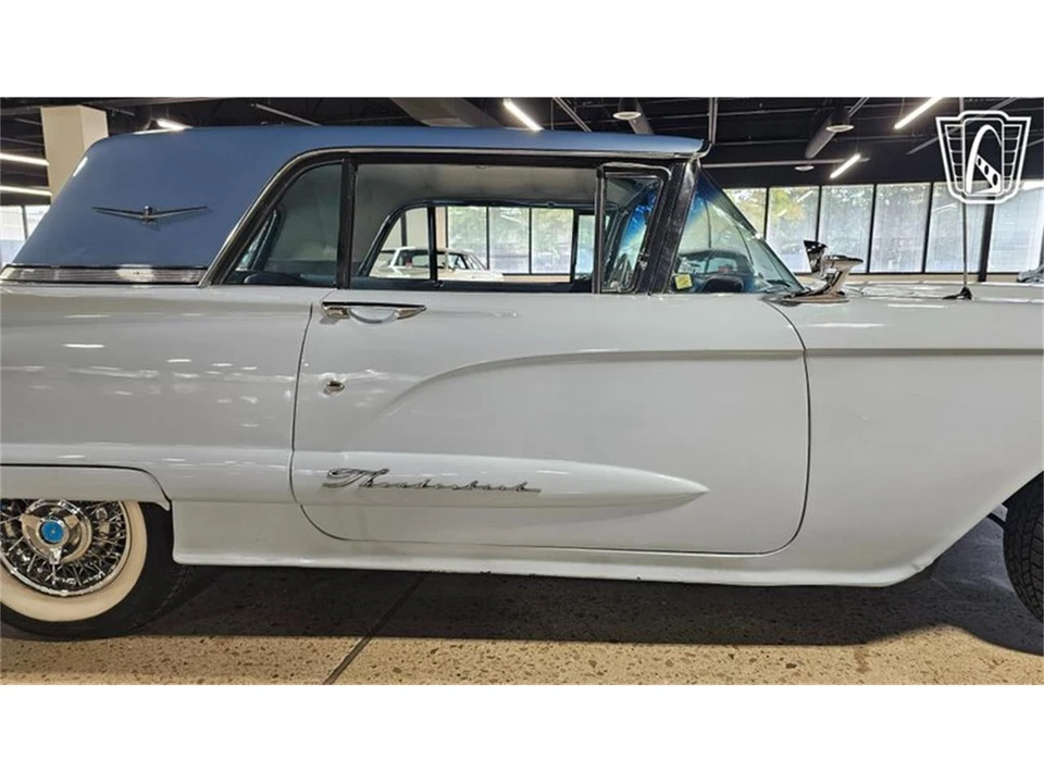 1960 Ford Thunderbird 2nd Gen - Image 23 of 31