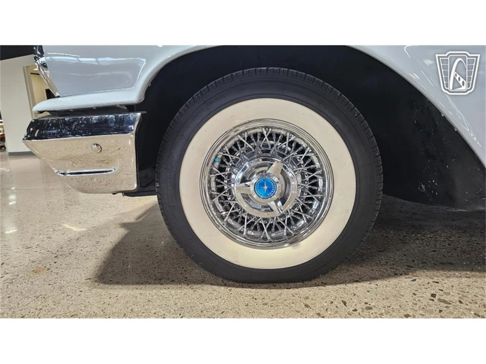 1960 Ford Thunderbird 2nd Gen - Image 25 of 31