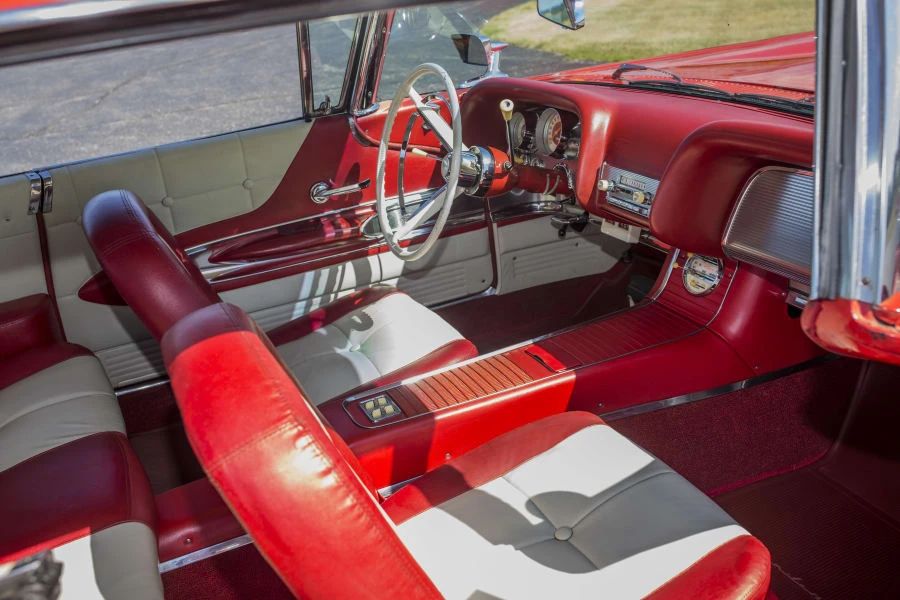 1960 Ford Thunderbird 2nd Gen - Image 5 of 12
