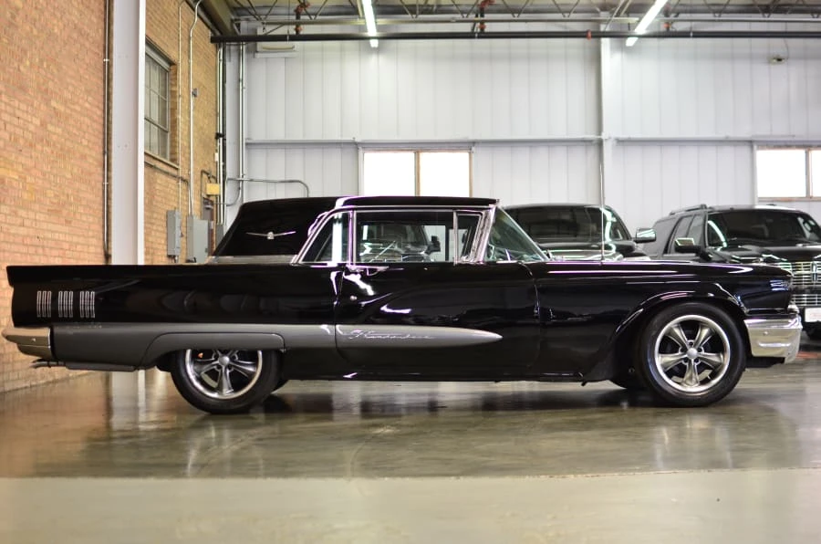 1960 Ford Thunderbird 2nd Gen - Image 2 of 11