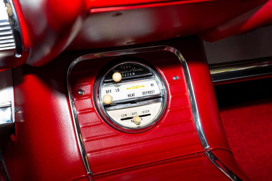 1960 Ford Thunderbird 2nd Gen - Image 23 of 31