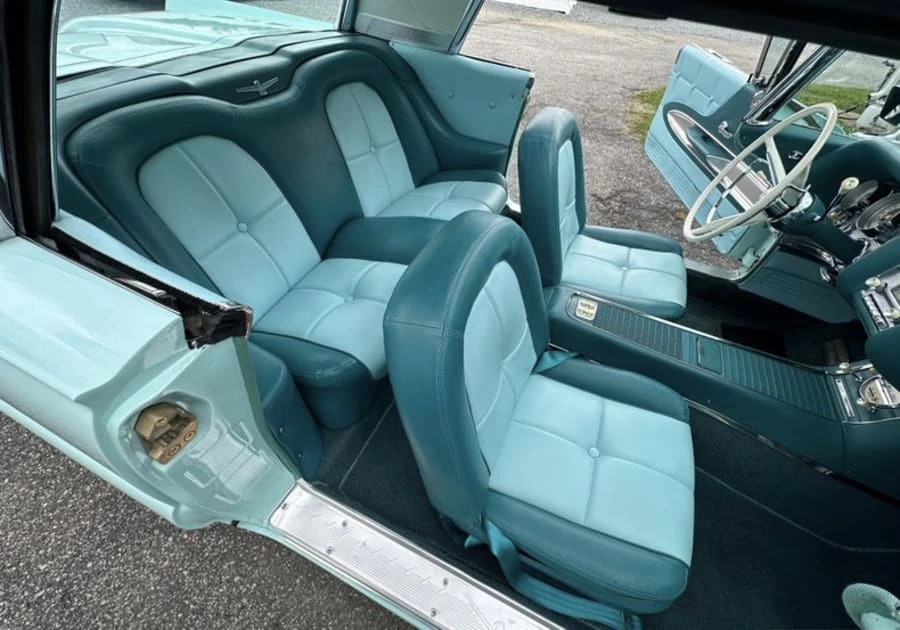 1960 Ford Thunderbird 2nd Gen - Image 9 of 15