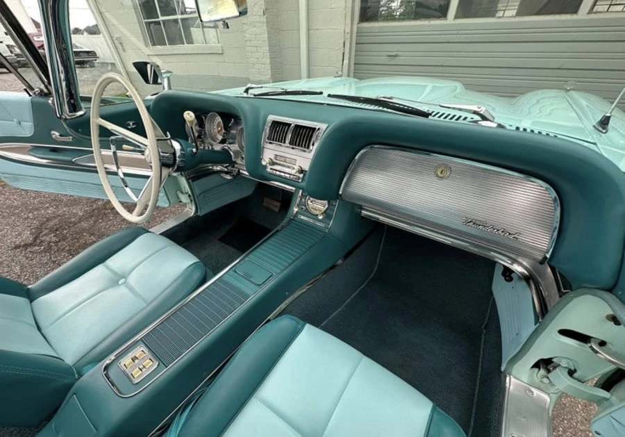 1960 Ford Thunderbird 2nd Gen - Image 8 of 15